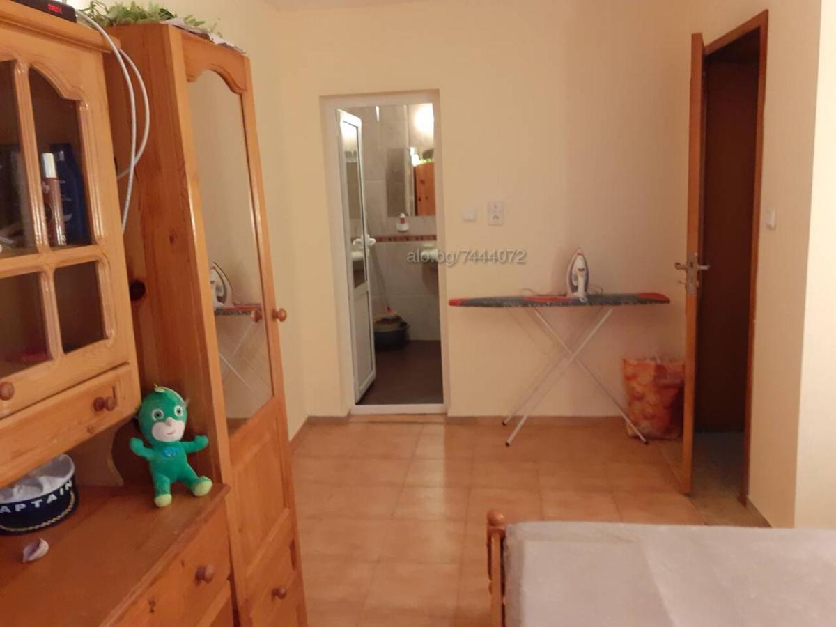 Private Studio Intsaraki - Sveti Vlas Exterior photo
